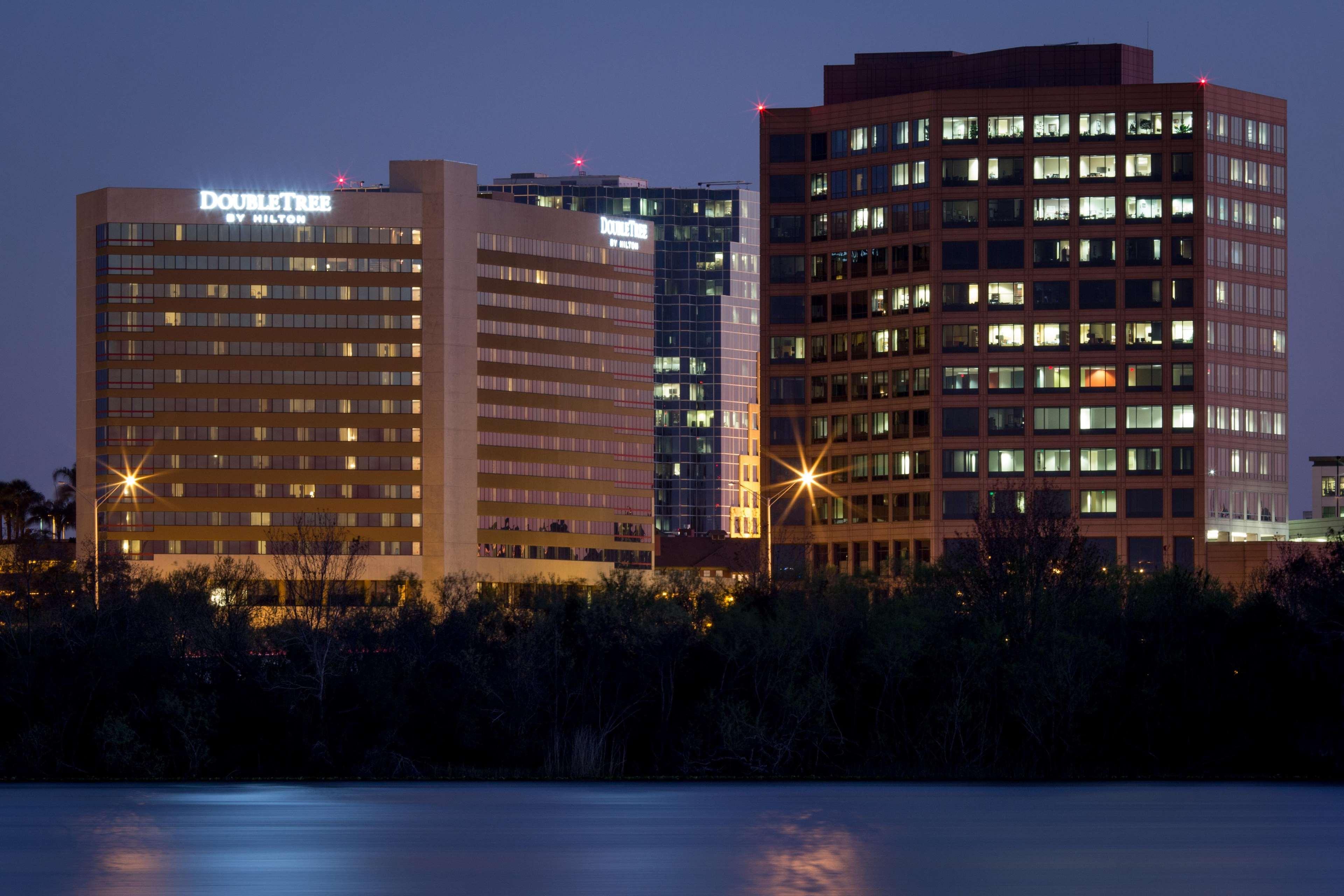 Doubletree By Hilton Orlando Downtown Hotel Екстериор снимка